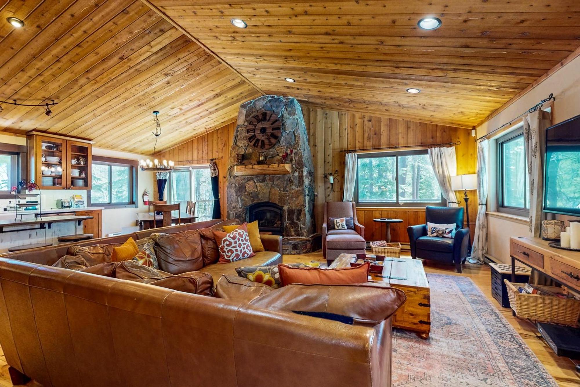 Tastefully-Updated, Classic Tahoe Family Home Truckee Exterior foto